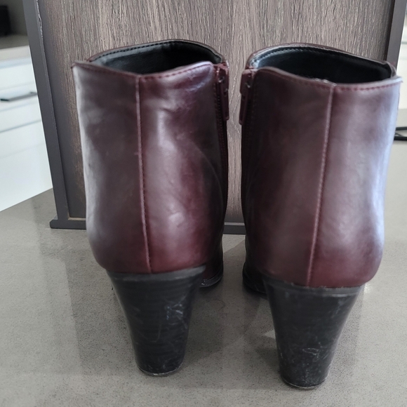 City Classified Faux Leather Burgundy/Purple Booties - Picture 4 of 9
